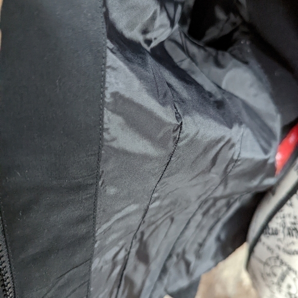 ✨ Esprit Size M Black Quilted Zip Up Jacket – Lined, Cozy & Stylish 🧥 - Picture 5 of 13